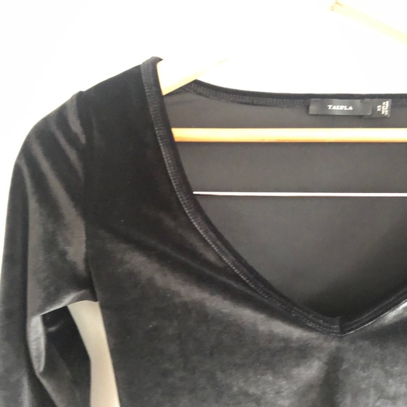 ARITZIA VELVET TOP - Picture 2 of 3
